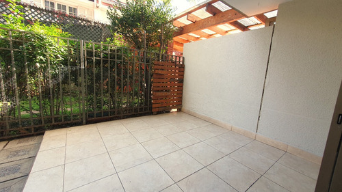Venta Depto. 2 Dorm Primer Piso Con Patio Exclusivo, Ñuñoa