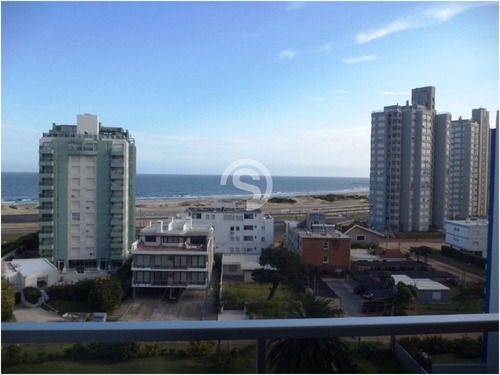 Apartamento En Alquiler - Brava- Ref: 2884