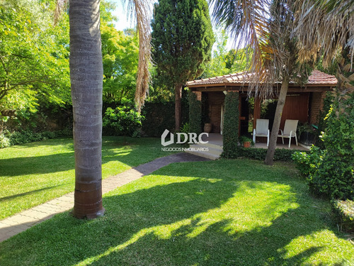 Excepcional Casa En Atlántida Sur, Amueblada. Venta O Permuta Menor Valor.