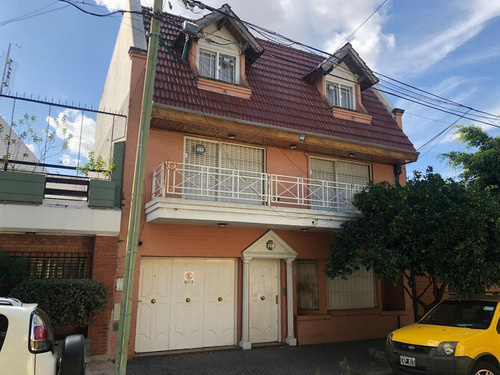 Imagen 2 de 11 de Venta De Casa Villa Del Parque Pasaje Paula Albarracín De Sarmiento Nº 3491