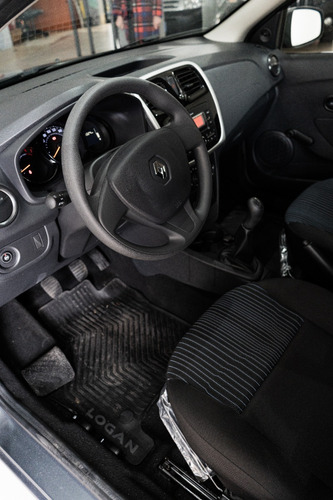Imagen 11 de 13 de Renault Nuevo Logan Authentique 1.6 Cn Gnc