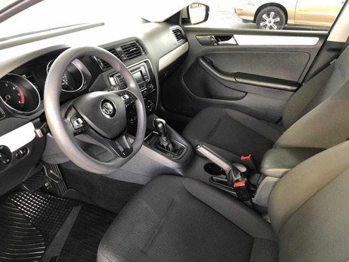 Imagen 3 de 15 de Volkswagen Jetta 2.5 Comfortline Tiptronic At 2016