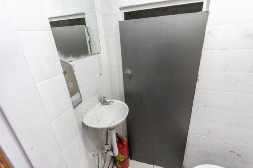 Imagen 14 de 16 de Edificio En Block, Galpón Más 4 Deptos Paternal