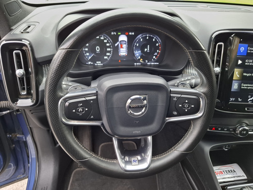 Volvo XC40 T5 R-design