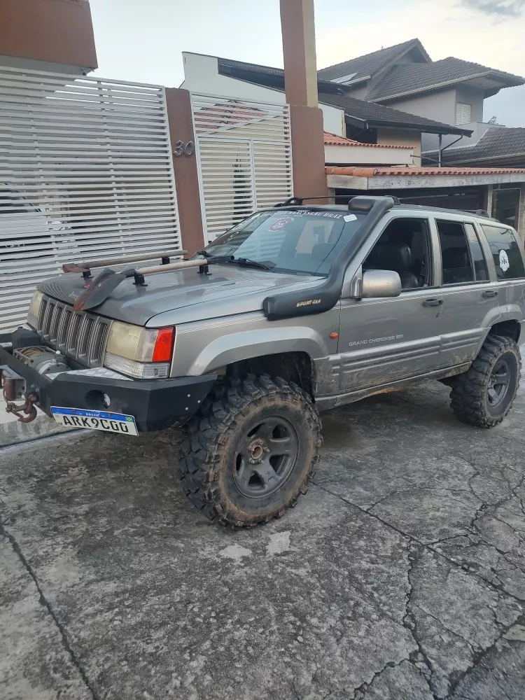 Jeep Grand Cherokee 5.2 Limited 5p