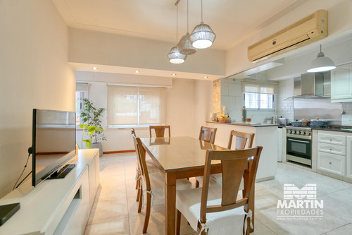 Casa En Venta En Olivos 4 Ambientes, 2 Dormitorios Con Vestidor, Patio Propio. A 2 Cuadras De Av.