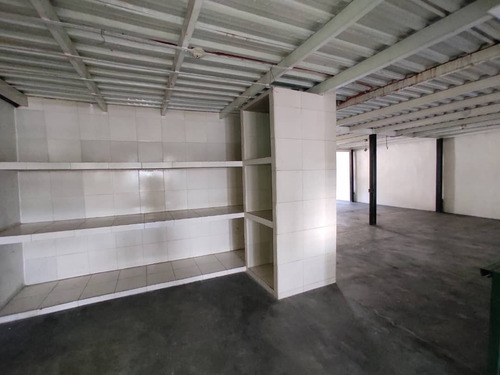 Imagen 9 de 13 de Local Comercial En Av. Principal De Coropo 04265330810