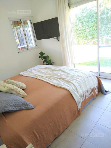 Casa 5 Ambientes En Venta - Mart.-vias/santa Fe