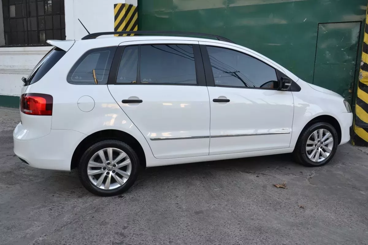 Volkswagen Suran 1.6 Highline 101cv Cuero