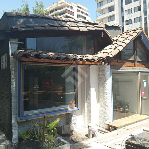 Local Comercial En Arriendo Manquehue Sur, Comuna Las Condes