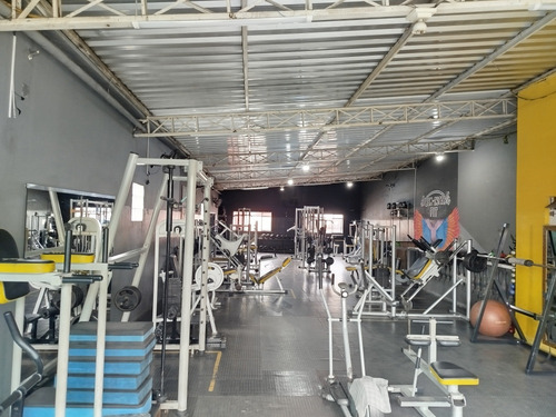 Vende-se Academia Completo