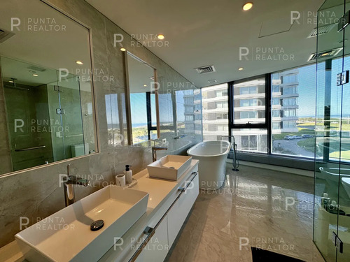 Departamento Alquiler 4 Dormitorios Trump Tower, Punta Del Este, Playa Brava, Uruguay