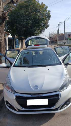 Peugeot 208 1.6 Feline