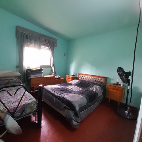 Casa 3 Amb C/ Cochera + Galpon C/ Baño F. 7709