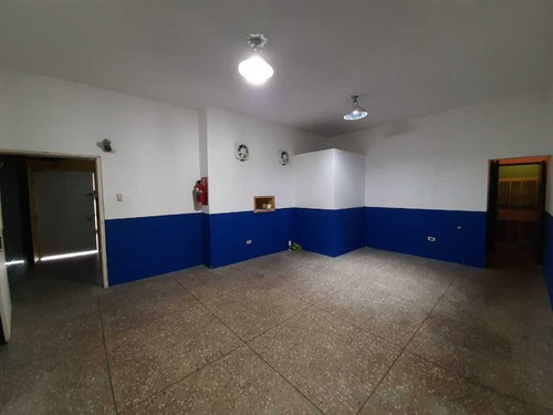 Imagen 2 de 12 de Edificio Barrio Libertad, Maracay Aragua