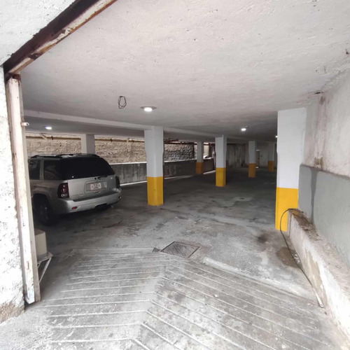 Impecable Hotel De 4 Niveles Ubicado En Macuto