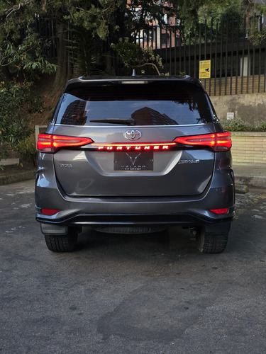 Toyota Fortuner 2.4 Street At 7As