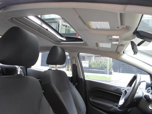 Ford Fiesta Se Sunroof Mt