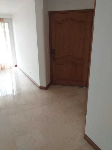 Imagen 11 de 14 de Se Arrienda Apartamento En Medellin - Laureles