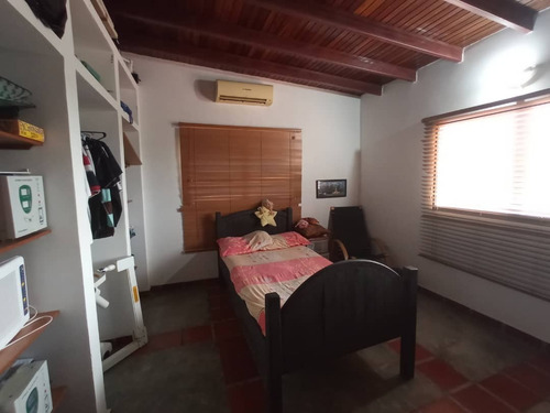 Imagen 9 de 14 de Re/max 2mil Vende Casa Quinta De 2 Pisos En Altagracia - Isla De Margarita