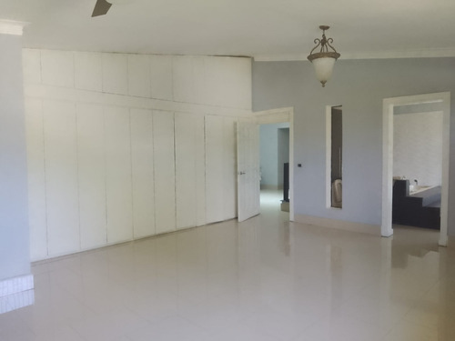 Vendo Villa De 2 Niveles En Bonao Venta