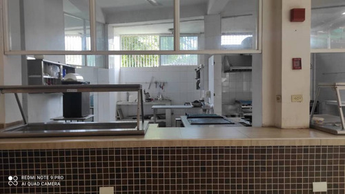 Se Vende Hotel En Urb. La Mira, Sector Playa El Agua Ve02-067mg-ss