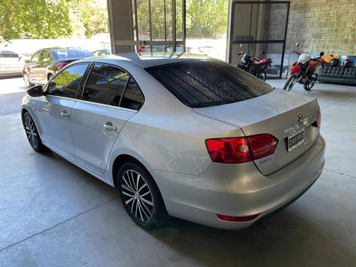 Imagen 10 de 14 de Volkswagen Vento 2014 2.0 Sportline Tsi 200cv Bi-xenon Dsg