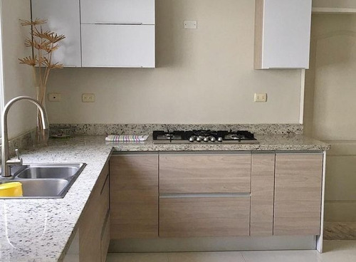Imagen 17 de 25 de Mariestela Boada, Alquila Espaciosa Casa Zona Exclusiva El Tigre #22-6909