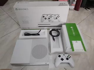 Consola Xbox One S 1tb Blanca + Control + Juego Fisico Fifa