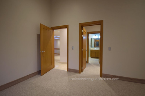 Casa De Lujo En Venta En Puerta De Hierro