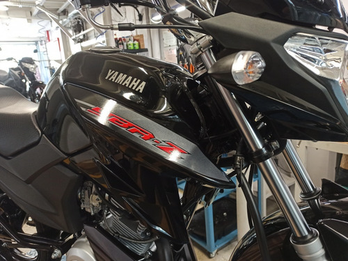 Imagen 9 de 17 de Yamaha Ybr 125 Z En Stock Financia Delcar Motos®