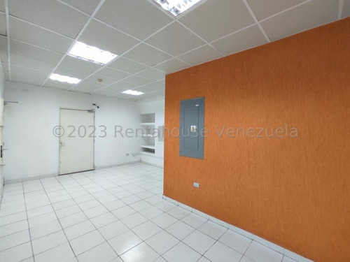 Edificio En Alquiler El Hipodromo, Maracay 24-