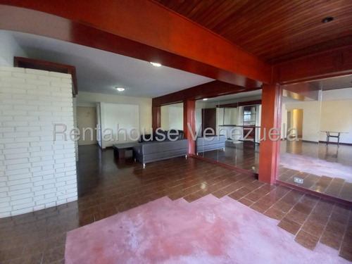 Venta De Amplio Apartamento En El Cigarral / Gc