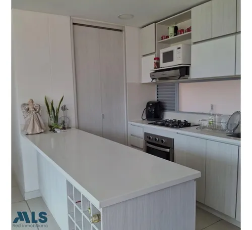 Apartamento Con Excelente Vista En Envigado(mls#256183)