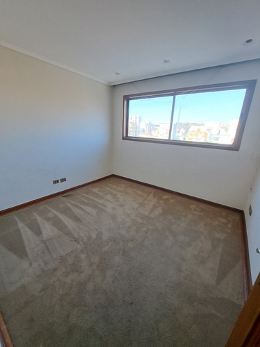 Departamento Amplio Con Ubicación Privilegiada