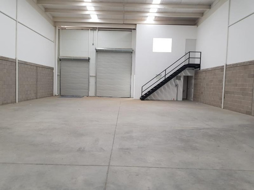 Imagen 8 de 14 de Bodega En Renta En Parque Cerca Del Aeropuerto 508m2