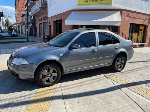Imagen 10 de 14 de Volkswagen Bora 2012 1.9 Trendline I 100cv