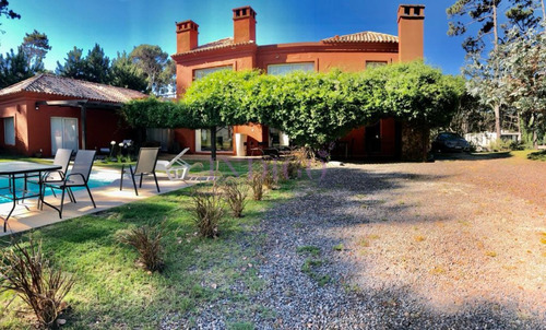 Laguna Blanca, Casa En Alquiler.