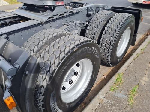 Imagem 13 de 25 de Iveco Hiway 480 6x4 Bug Leve Suspensão De Molas Ano 2017 Aut