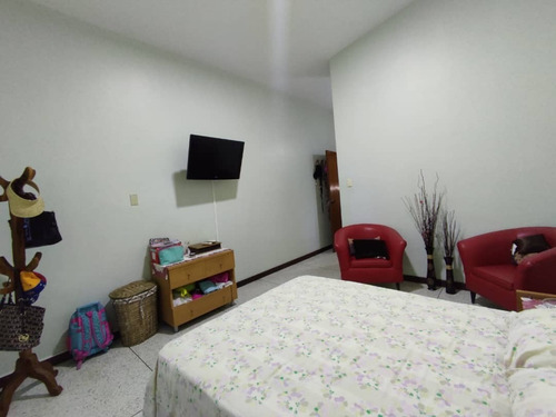 Imagen 8 de 22 de Adriana Atienzo Vende | Apartoquinta En Urb. Prebo (foc-1089)