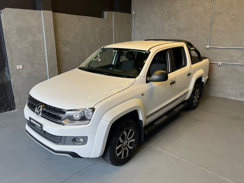 Volkswagen Amarok 2.0 Dark Label 4x4 4p