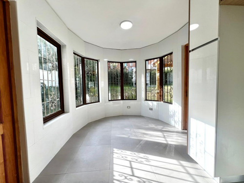 Arriendo Casa En Exclusivo Condominio, Los Trapenses