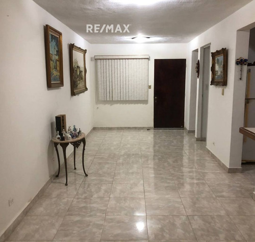 Townhouse En Urbanización Maneiro, Conjunto Residencial El Retiro, Con Zona Amplia, Y Con Piscina, Nueva Esparta, Margarita