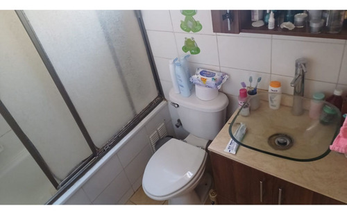 En Venta Casa 2 Pisos 3d / 2 Baños Galilea Los Ángeles $105