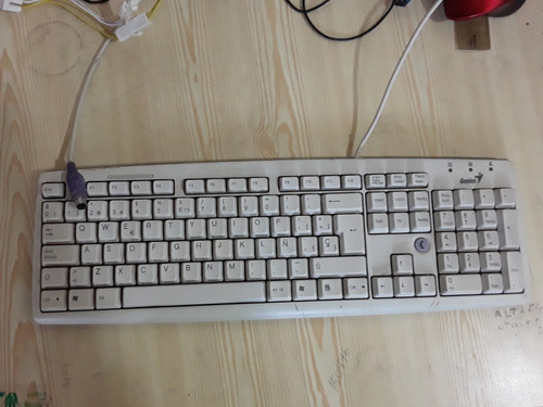 Teclado Pc Std Marca Genius, Spanish, Blanco, 91 Teclas, Ps2