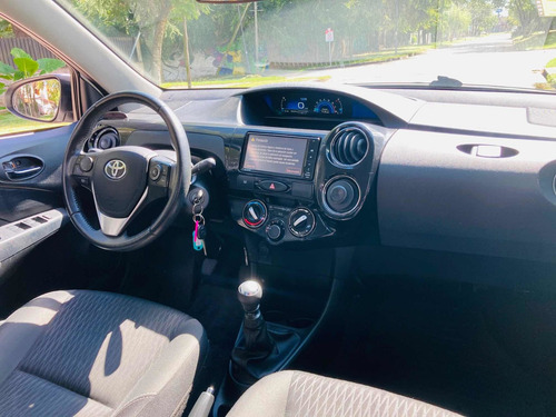 Toyota Etios 1.5 Xls 2016