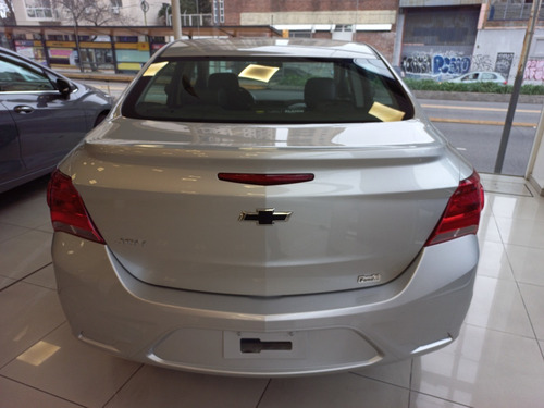 Imagen 8 de 25 de Chevrolet Onix Plus Joy 1.4 Mt 2023 0 Km Stfr