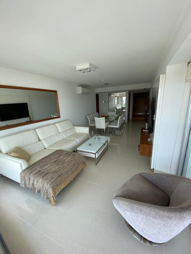 Imagen 14 de 18 de Apartamento En Venta De 2 Dormitorios En Playa Mansa (ref: Lij-5101)