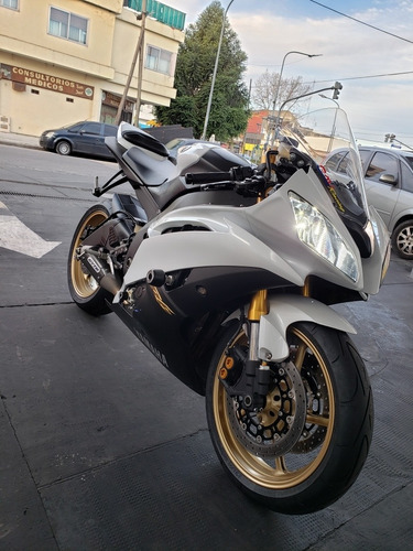 Yamaha R6