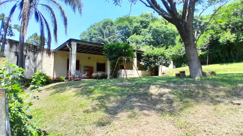 Venta Casa Con Importante Terreno - Zona Corte - Yerba Buena - Italia Alt. 3200